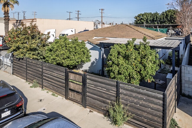 More details for 2035 W 15th St, Long Beach, CA - Industrial for Sale