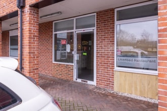 12 Meadow Ct, Staverton to rent Building Photo- Image 1 of 6