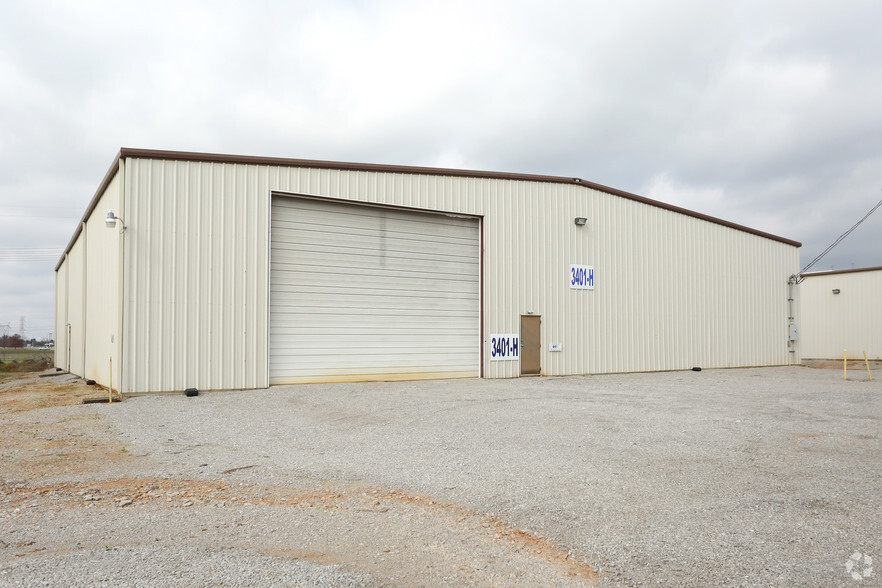 3401 Hwy 20, Decatur, AL for rent - Primary Photo - Image 1 of 5