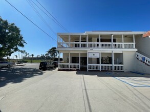 165 Culver Blvd, Playa Del Rey, CA for rent Building Photo- Image 1 of 19