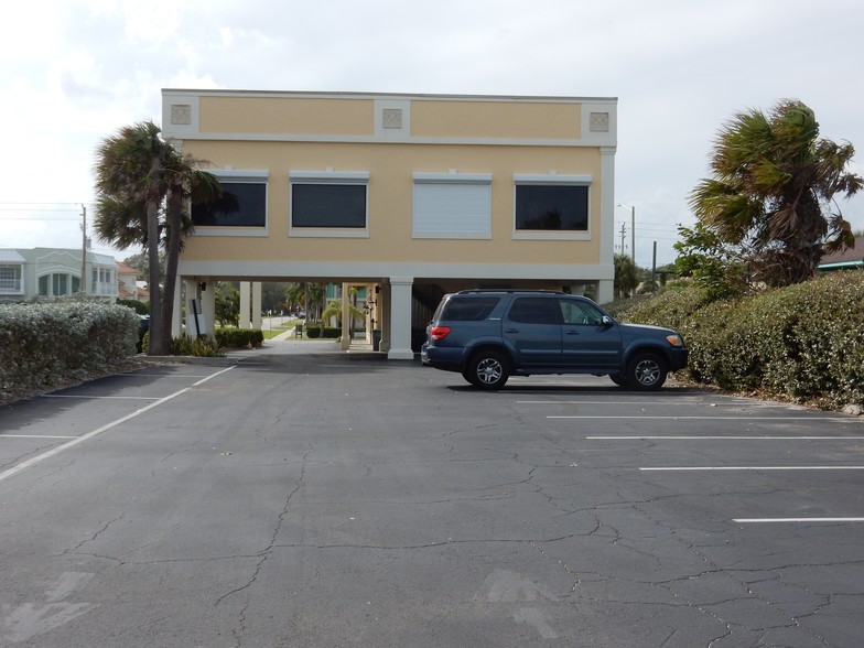 3402-3426 Ocean Dr, Vero Beach, FL for sale - Building Photo - Image 1 of 1