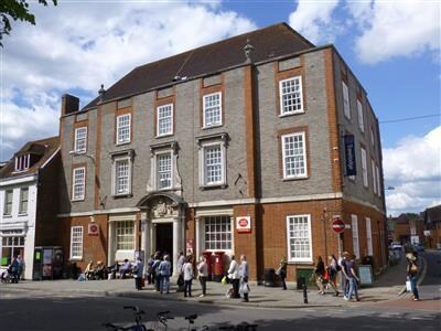 10 West St, Chichester for sale Primary Photo- Image 1 of 1