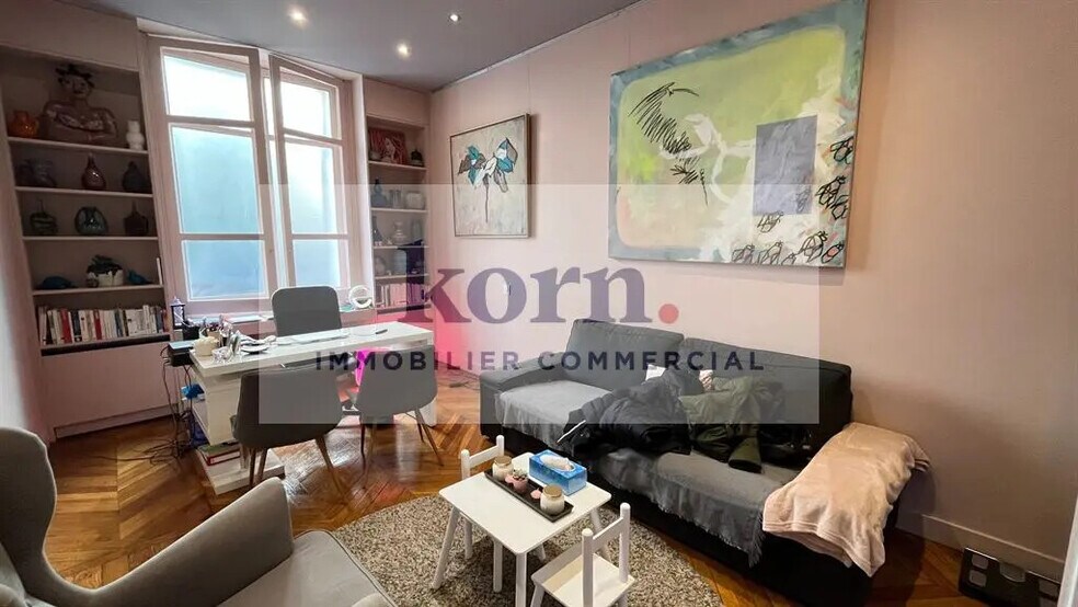 Build-to-Rent in Paris for sale - Interior Photo - Image 2 of 8