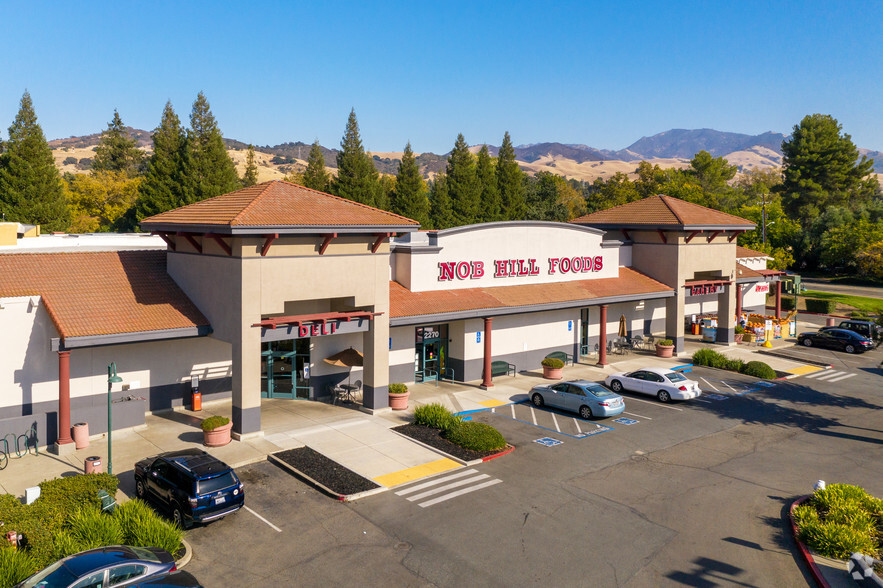 2200-2290 Oak Grove Rd, Walnut Creek, CA for rent - Building Photo - Image 1 of 2