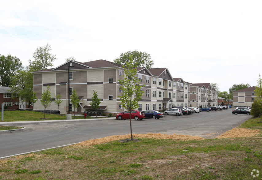 1 Summit Hill Way, Troy, NY for sale - Primary Photo - Image 1 of 1