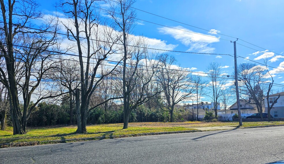 22 2nd, Burlington, NJ for sale - Primary Photo - Image 1 of 1