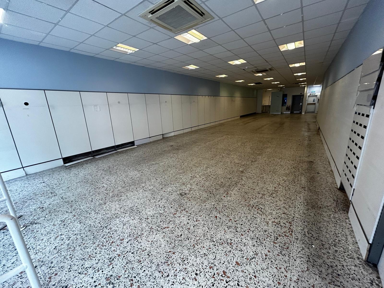 30 Woodfield St, Swansea to rent Interior Photo- Image 1 of 8