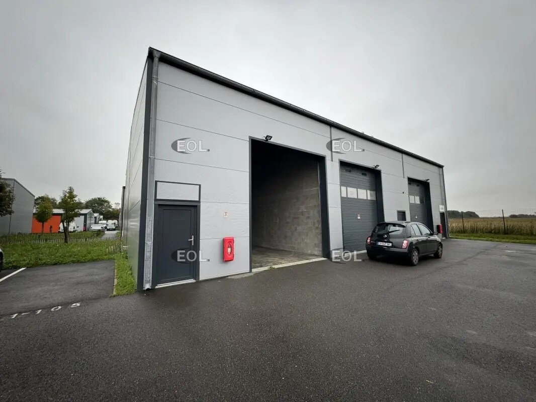 Light Industrial in Combs-la-Ville to rent Building Photo- Image 1 of 5