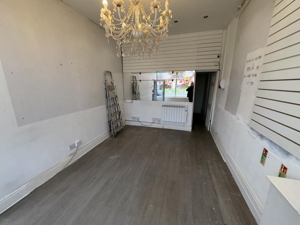 260 Conway St, Birkenhead to rent Interior Photo- Image 1 of 11