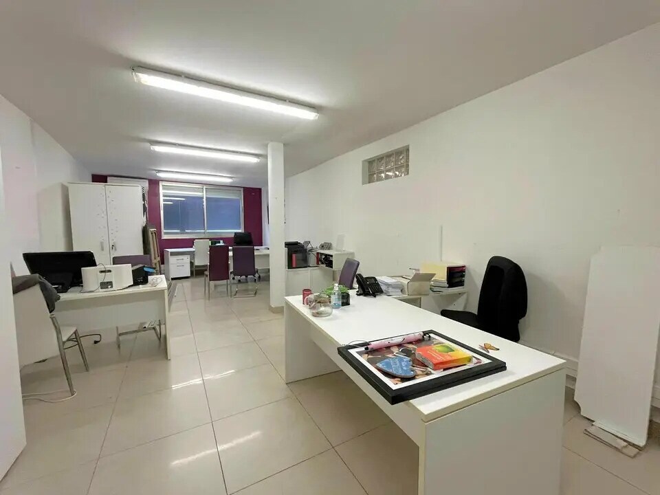 Location Commerce 40 m² - Photo 1