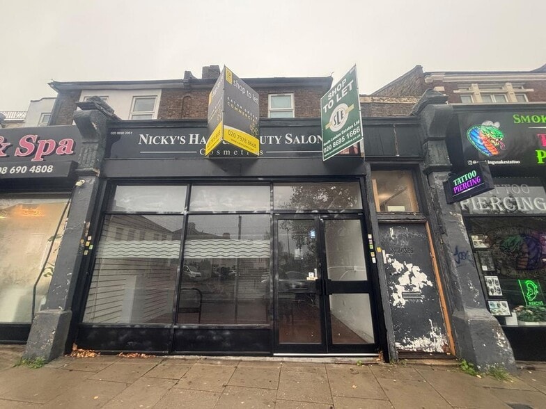 327 Stanstead Rd, London to rent - Building Photo - Image 1 of 2