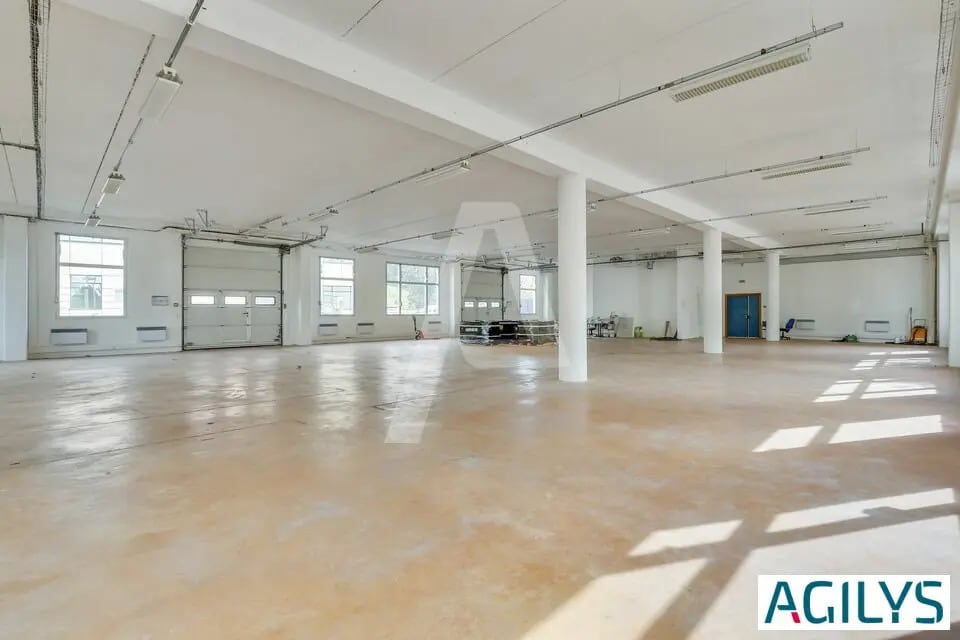 Location Local d'activités 522 m² - Photo 1