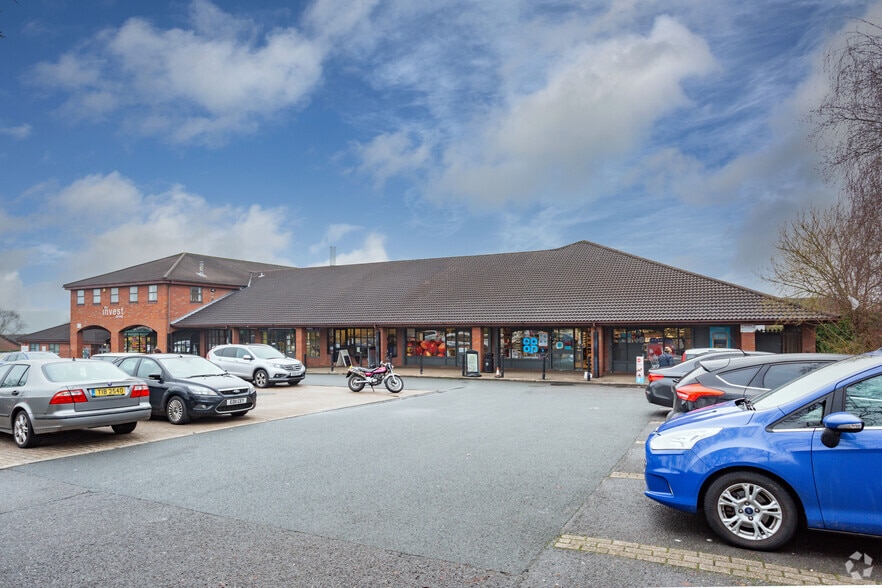 Westbury Rd, Newcastle Under Lyme to rent - Building Photo - Image 3 of 5