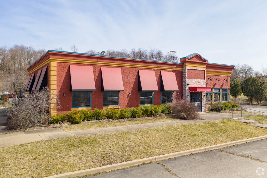 2892 East Hardies Road, Gibsonia, PA for rent - Building Photo - Image 1 of 4