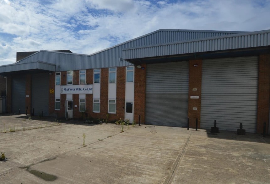 19 Progress Way, Croydon for sale - Building Photo - Image 2 of 2