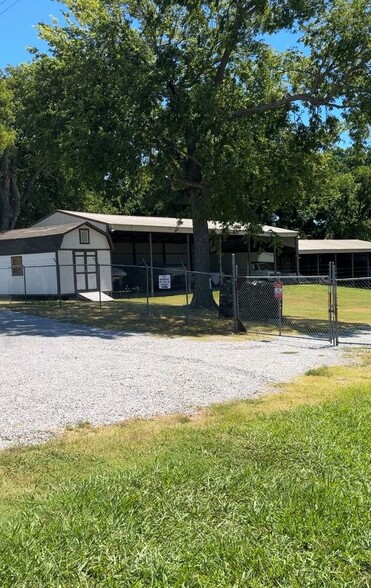 5203 State 82 hwy, Locust Grove, OK for sale - Building Photo - Image 2 of 3