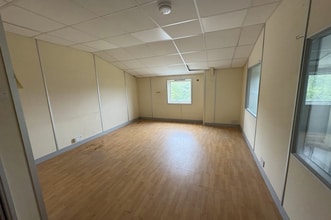 Warpsgrove Ln, Chalgrove to rent Interior Photo- Image 2 of 2