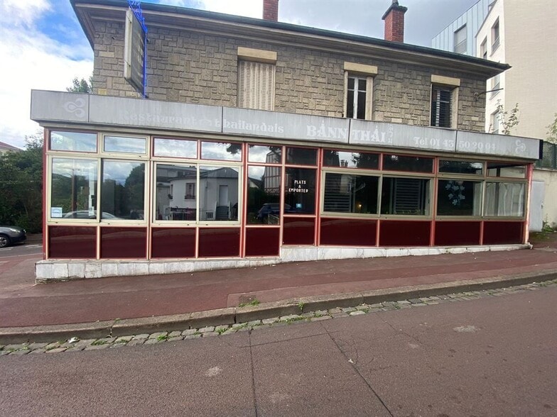 Retail in Sceaux to rent - Building Photo - Image 2 of 9
