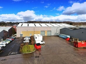Silburn Way, Manchester to rent Building Photo- Image 1 of 4