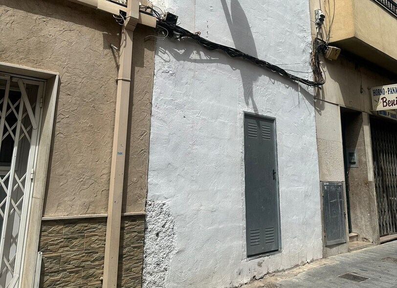 Pla?A Capuchinos, Orihuela, Alicante for sale - Primary Photo - Image 2 of 12