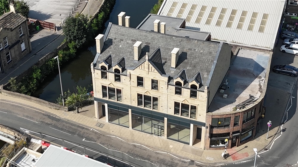 54-58 Briggate, Brighouse to rent Building Photo- Image 1 of 2