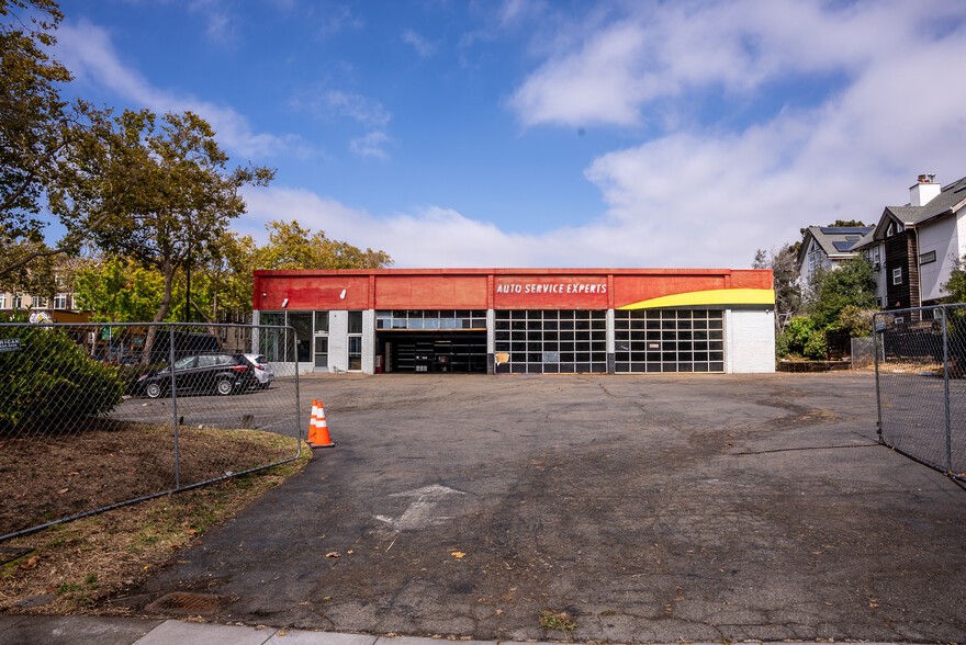 1835 San Pablo Ave, Berkeley, CA for rent - Building Photo - Image 1 of 17