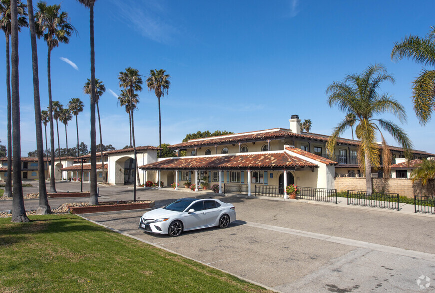 1001 E Channel Islands Blvd, Oxnard, CA for sale - Primary Photo - Image 1 of 1