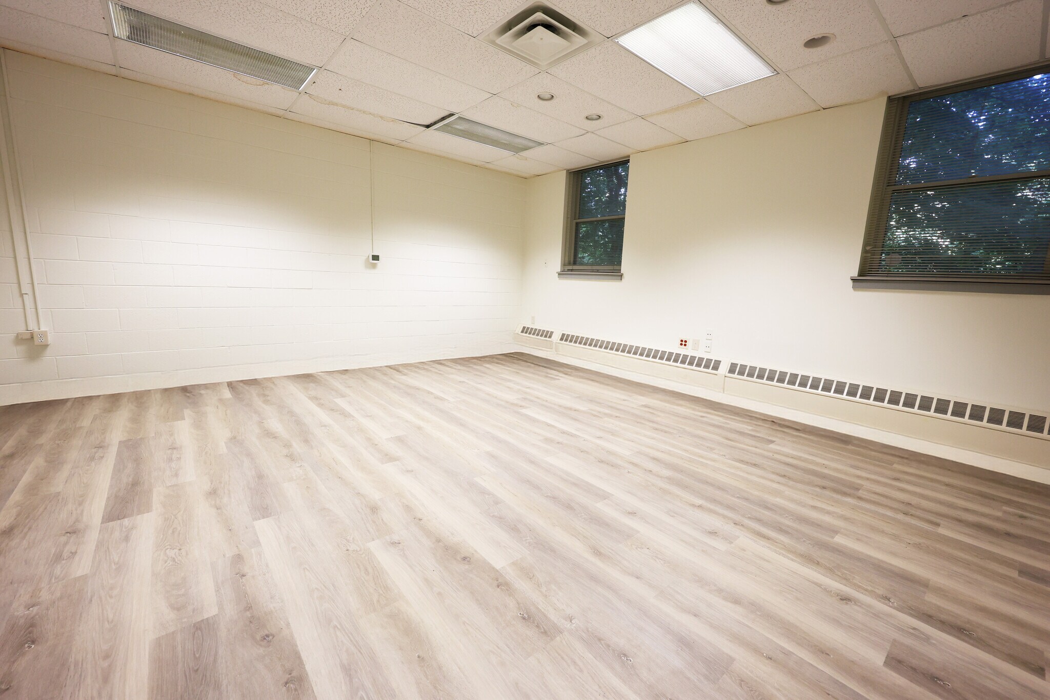 3 3rd St, Bordentown, NJ to rent Interior Photo- Image 1 of 3