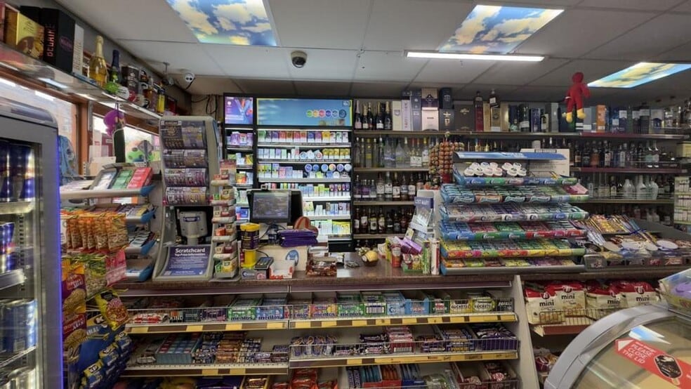 148 Greenford Rd, Harrow to rent - Building Photo - Image 1 of 8