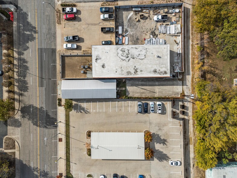 1319 Austin Ave, Waco, TX for rent - Aerial - Image 3 of 6