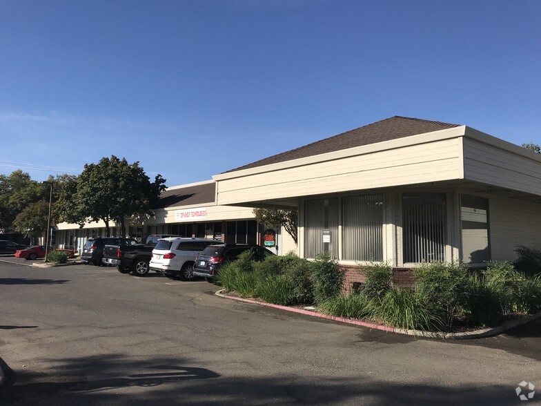 699 Washington Blvd, Roseville, CA for rent - Primary Photo - Image 2 of 3