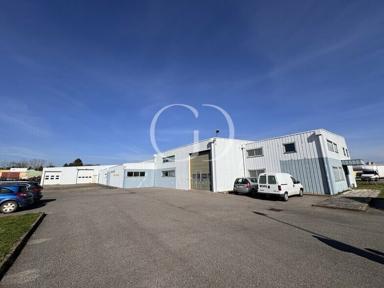 Light Industrial in Saint Andre De Corcy for sale - Building Photo - Image 1 of 9
