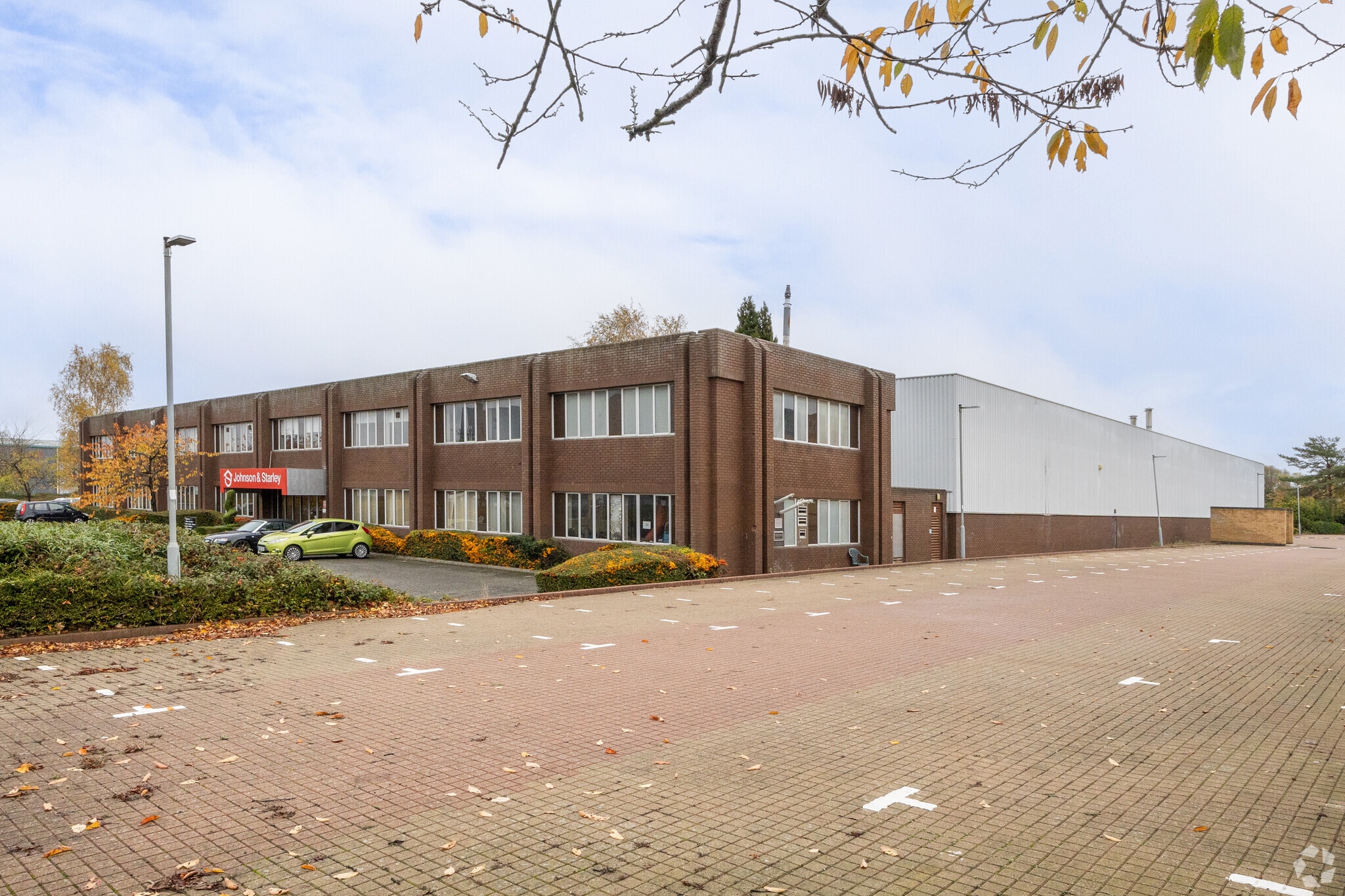 Rhosili Rd, Northampton to rent Primary Photo- Image 1 of 4