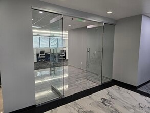 18167 US Highway 19 N, Clearwater, FL to rent Interior Photo- Image 1 of 12