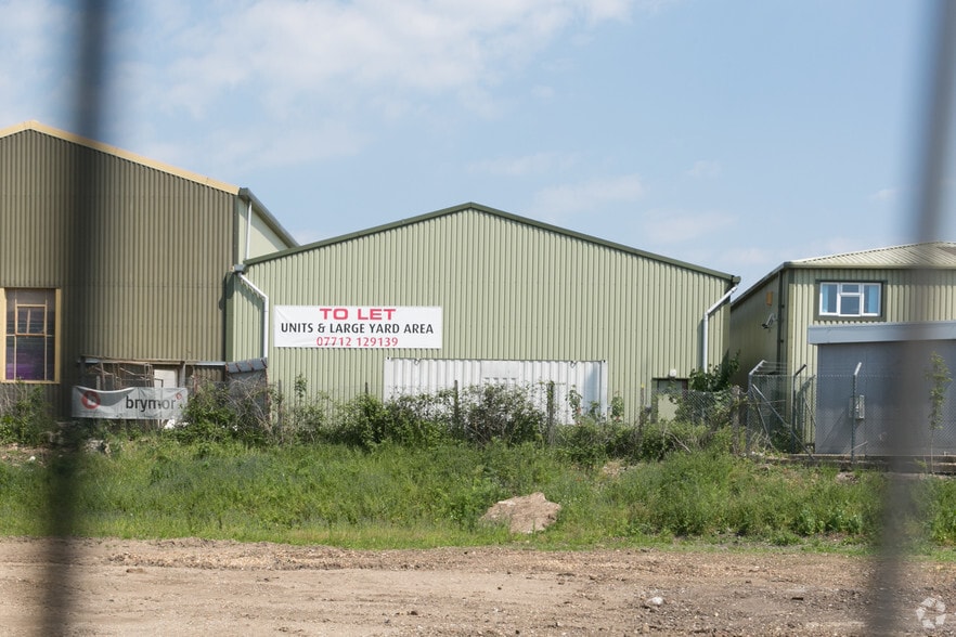 Crow Arch Ln, Ringwood to rent - Building Photo - Image 2 of 2