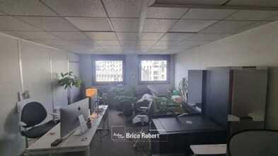 Office in Lyon to rent Interior Photo- Image 1 of 8