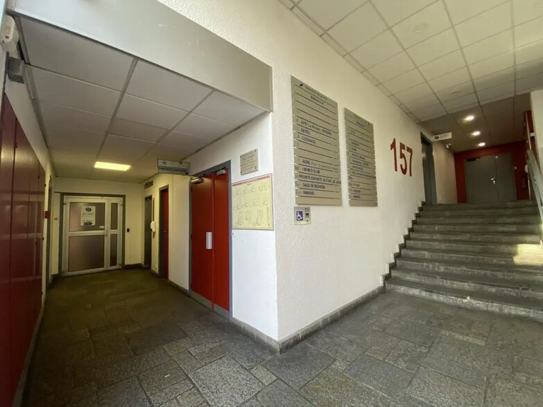 Office in Bagneux to rent - Primary Photo - Image 1 of 2