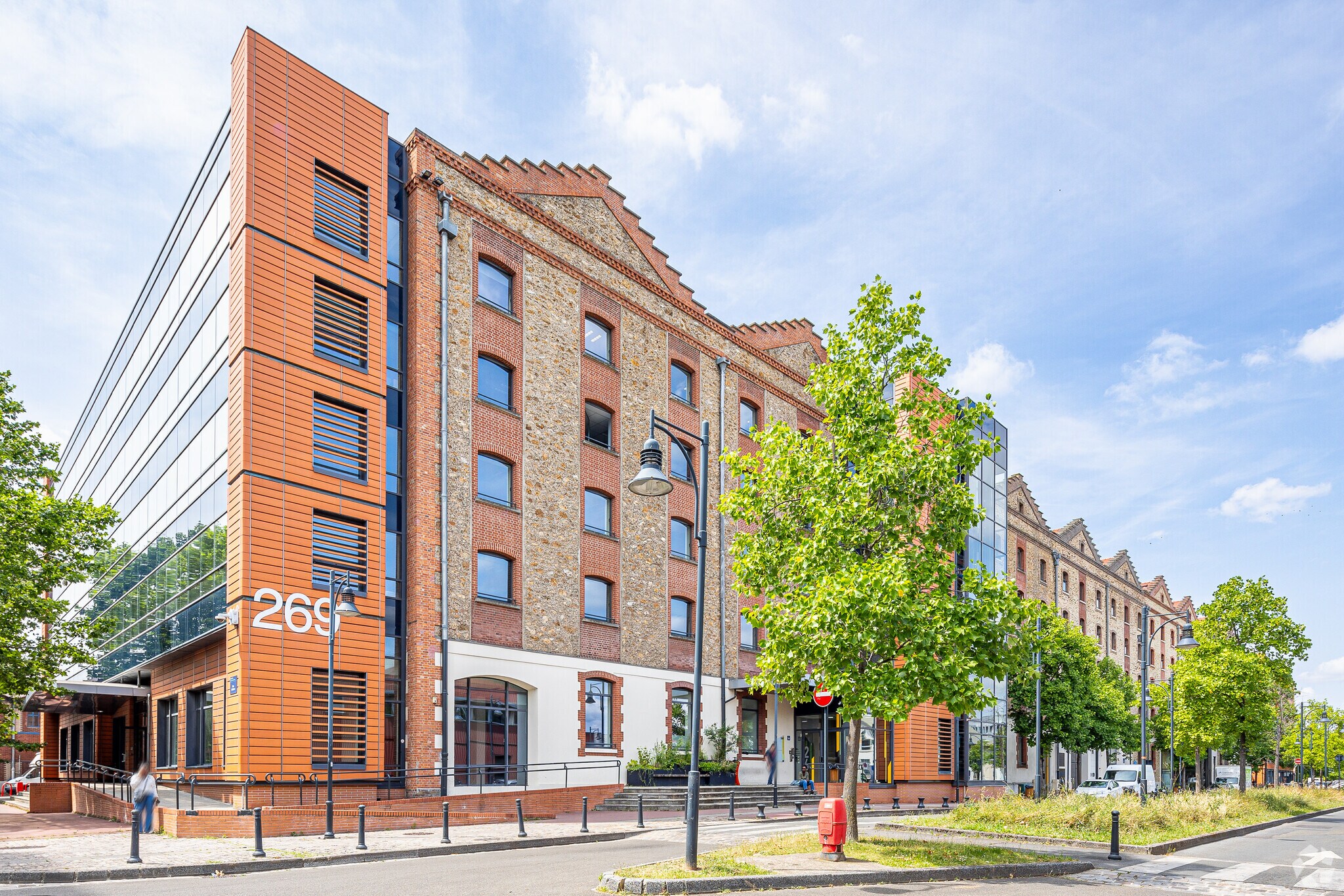 26 Avenue Des Chemins De Fer Industriels, Aubervilliers to rent Primary Photo- Image 1 of 5