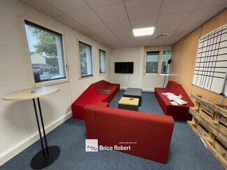 More details for 9 Rue Maryse Bastié, Bron - Office to Rent