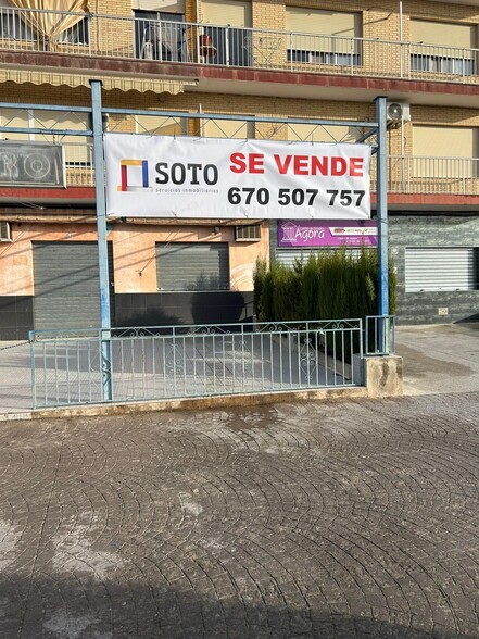 Retail in Pinos Puente, Granada for sale - Building Photo - Image 3 of 37