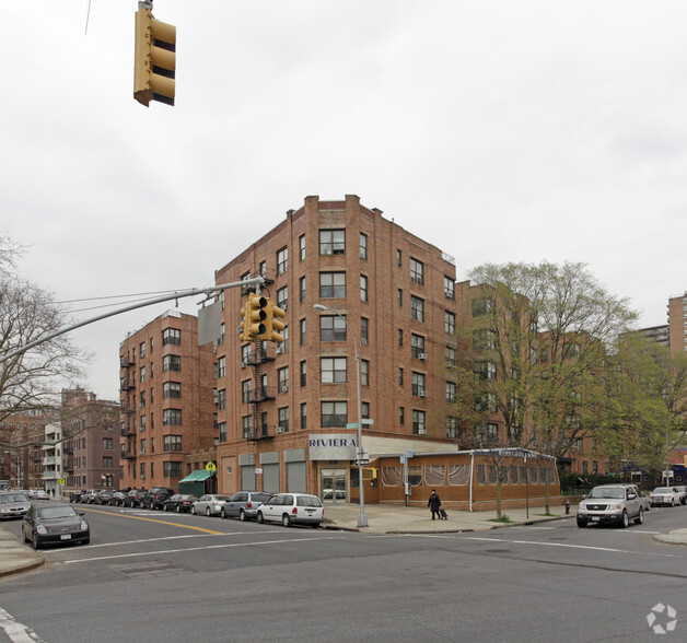 3100 Ocean Pky, Brooklyn, NY for rent - Primary Photo - Image 1 of 18