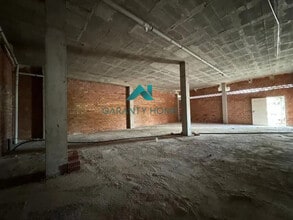 Retail in Granada, Granada to rent Interior Photo- Image 1 of 5