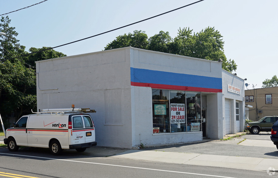 445 E Main St, Patchogue, NY for sale - Building Photo - Image 3 of 22