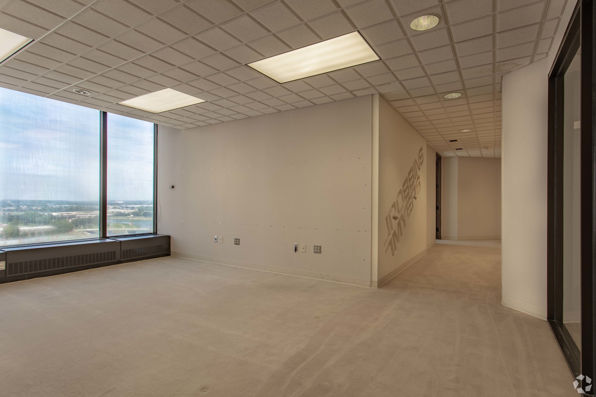 40 N Main St, Dayton, OH to rent Interior Photo- Image 1 of 4