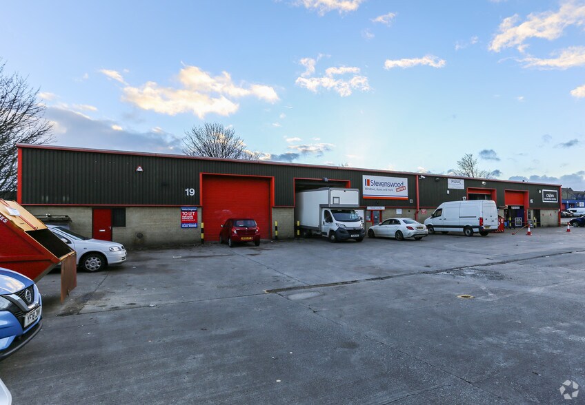 Marshway, Halifax for sale - Primary Photo - Image 1 of 1