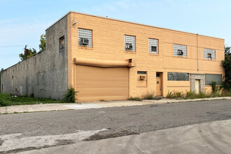 20-32 Bartlett St, Highland Park, MI for sale Building Photo- Image 1 of 4