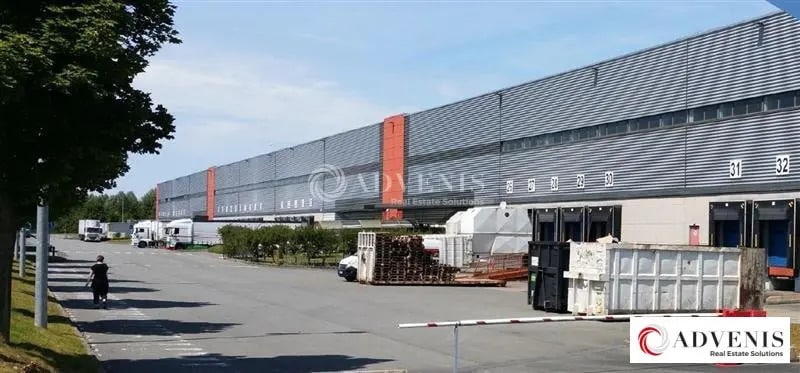Location Entrepôt 8 279 m² à 18 987 m² - Photo 1