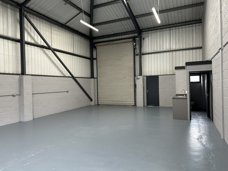 125 Unit 2 (125) Kettlebrook Road, Kettlebrook Rd, Tamworth to rent - Building Photo - Image 2 of 5