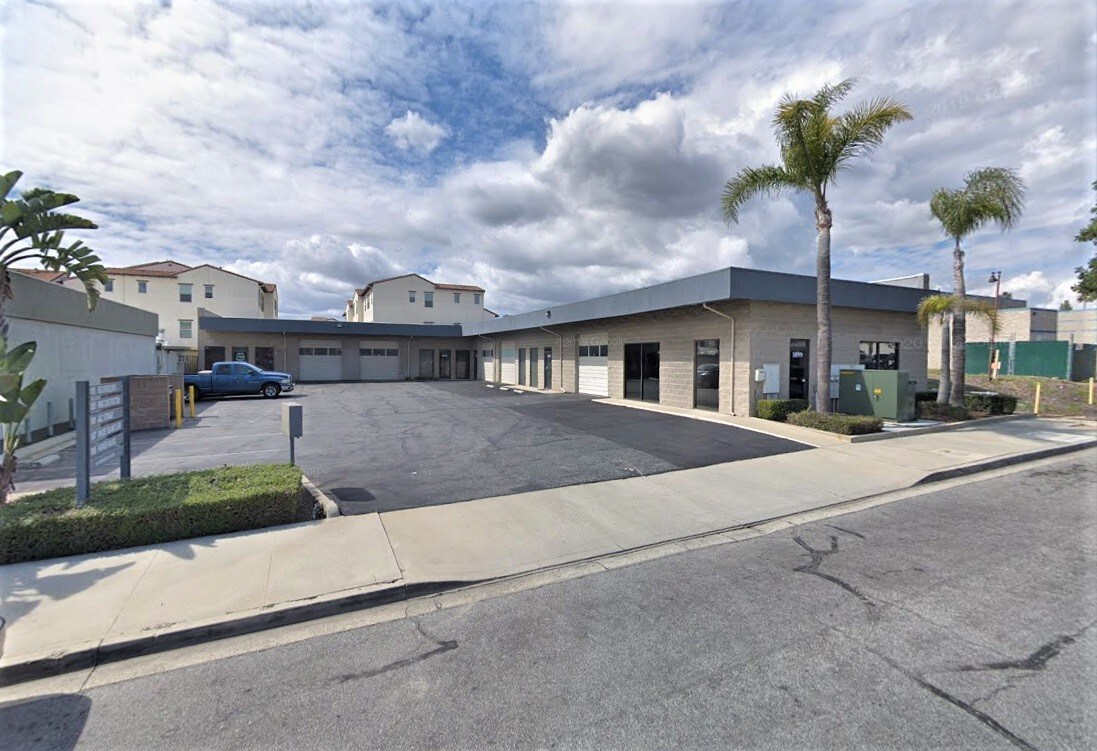 18911899 Freeman Ave, Signal Hill 90755 UK