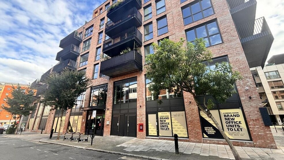 143 Mare St, London to rent - Building Photo - Image 3 of 25